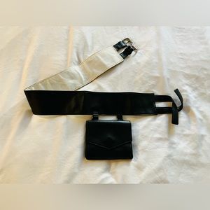 Marc Jacobs Black Leather Belt Wallet / Mini Bag